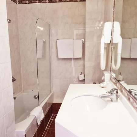 מלון Carlton Nice, Fully Renovated 3*