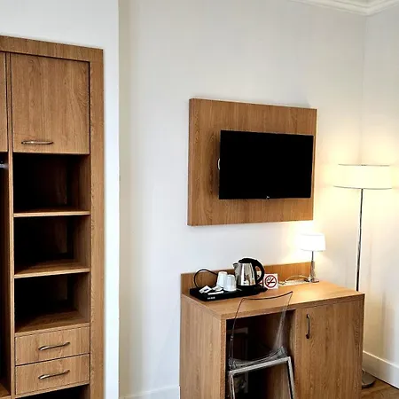 Carlton Nice, Fully Renovated ניס